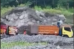 Kali Bebeng Rawan Banjir Lahar Dingin Gunung Merapi, Penambang Pasir Diimbau Waspada