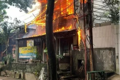 Bangunan Toko Material di Jaksel Hangus Terbakar