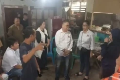 Peduli UMKM Korban Banjir, Perindo Sulut Salurkan Bantuan Alat Masak