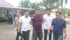 Bejat! Pria Ini Setubuhi Anak Tiri di Samping Istri yang Sedang Tidur