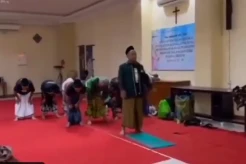 Umat NU Ditampung dan Salat di Gereja saat Resepsi 1 Abad di Sidoarjo, Netizen: Terharu!