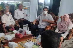 Polemik Kepsek Potong Baju Seragam Pelajar, Anggota DPRD Kobar Datangi Sekolah