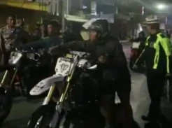 19 Motor, 11 Botol Miras...