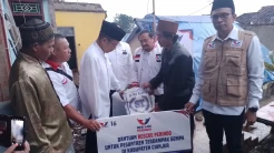 TGB bersama Rescue Perindo Serahkan Bantuan ke Ponpes Assuratul Fikriyah di Cianjur