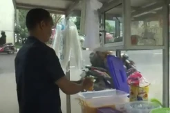 Kisah Inspiratif Polisi Bripka Rosudin Kosnadi Jualan Es Jagung, Sehari Raup Rp900.000