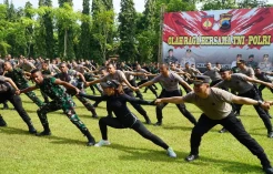Apel Gabungan TNI-Polri di Pekalongan Jaga Pemilu 2024 Kondusif
