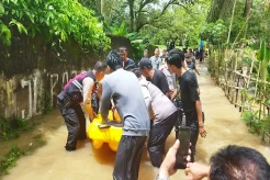 Pulang Sekolah Mandi di Sungai, Bocah SD Tewas Terseret Arus Luapan Banjir