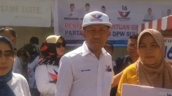Aksi Nyata Perindo, Kembali Serahkan Gerobak dan Modal Usaha di Palu