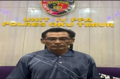 Disuruh Ibunya Belanja,...