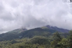Aktivitas Vulkanik Gunung Karangetang Menurun, Status Tetap Siaga