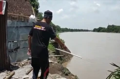 Tebing Sungai Bengawan Solo Longsor Sepanjang 45 Meter, 3 Rumah Warga Terancam Hanyut