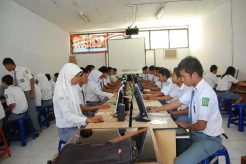 Ini Perbedaan Lulusan SMA dan SMK yang Perlu Kalian Ketahui