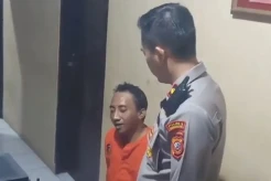 Cinta Ditolak Siswi SMA, Pria 40 Tahun Ngamuk Rusak Rumah Korban Pakai Pedang