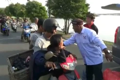 Perindo Borong Takjil PKL dan Dibagikan ke Masyarakat Tanjungpinang Barat