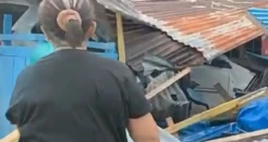 Baubau Geger! Pikap Tabrak Kios hingga Hancur, Sopir Luka Serius