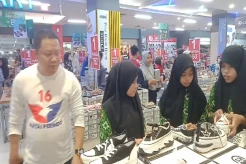 Diajak Beli Pakaian Lebaran dari Ketua Perindo Jambi, Puluhan Anak Yatim Tersenyum Bahagia