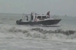 17 Wisatawan Terseret Ombak di Pelabuhanratu, 5 Masih Hilang