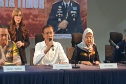 Keluarga Minta Polisi...