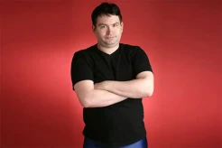 Jonah Falcon Pemilik...