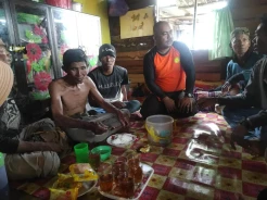 Horor! 5 Hari Tersesat di Padang Ilalang, 2 Nelayan Ditemukan Selamat