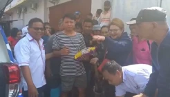 Dapat Bantuan Beras, Sopir Angkot: Terima Kasih Partai Perindo