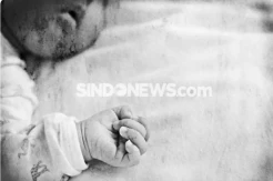 Sadis! Gadis Muda di Surabaya Melahirkan di Kamar Mandi Kosan, Bayinya Dibekap hingga Tewas