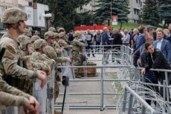 NATO Akan Kerahkan Pasukan Tambahan ke Kosovo