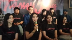 Film Paku Tanah Jawa...