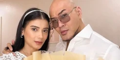Deddy Corbuzier Rayakan Anniversary 1 Tahun Pernikahan, Beri Kejutan Manis ke Sabrina