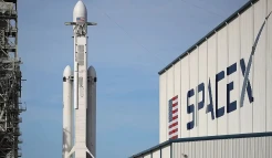 Pentagon Gunakan Satelit SpaceX untuk Berkomunikasi dengan Ukraina