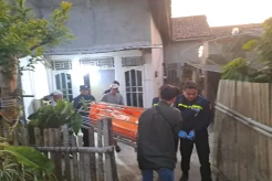 Curiga Telah Selingkuh,...