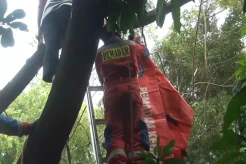 Pemuda 32 Tahun Gantung...