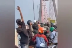 Gempar! Di Hadapan Istri, Pria Asal Bangkalan Loncat Dari Jembatan Suramadu