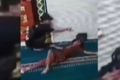 Viral! Remaja Terekam Curi Barang Berharga Jemaah Masjid yang Tertidur usai Salat