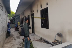 Ditemukan Botol Bensin...