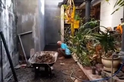 Emosi, Warga Ponorogo Tutup Halaman Pakai Tembok hingga Tetangga Kesulitan Akses Jalan