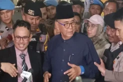 Misteri Panji Gumilang,...