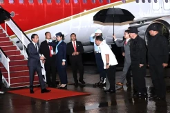 Jokowi Resmikan Bandara...