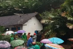 Longsor Terjang Lumajang, 3 Orang Sekeluarga Tewas Tertimbun