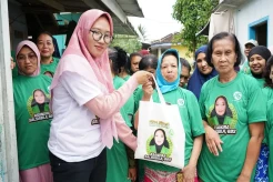 Tebar Kebaikan, Relawan Asandra Berbagi Sembako di Malang