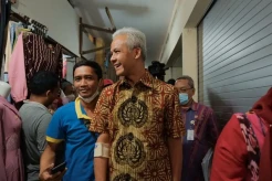 Bertemu Pedagang Pasar Wonopolo Demak, Ini Permintaan Ganjar Pranowo