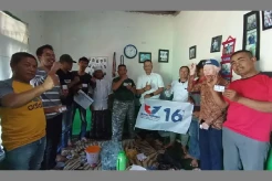 Bacaleg Partai Perindo Bagikan Ratusan KTA Berasuransi di Bantargadung Sukabumi