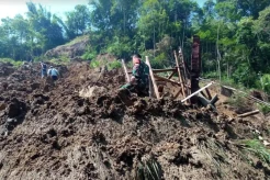 Tebing 30 Meter di Cianjur Longsor, Seorang Petani Hilang Tertimbun