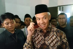 Ganjar Pranowo Santai Tanggapi Sindiran Rocky Gerung: Mari Kita Bicara Hal yang Baik!