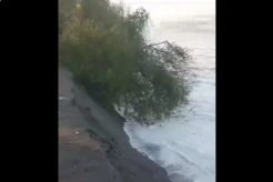 Pantai Trisik Kulonprogo Abrasi, Sandiaga Uno Ingatkan Jangan Sampai Ancam Ekosistem dan Destinasi Wisata