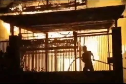 2 Rumah Panggung di Wajo Ludes Terbakar, Penghuni Nyaris Celaka