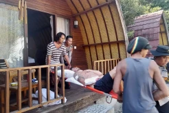 Cemburu Buta, Bule Inggris Galau Rusak Kaca Penginapan Gili Meno Lombok