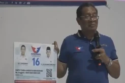 Dapat KTA Perindo Berasuransi dari Karolus Karni Lando, Ini Kata Warga Larantuka