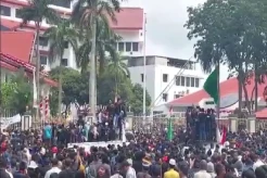 Panas! Begini Penampakan Ribuan Warga Pulau Rempang dan Galang saat Geruduk BP Batam