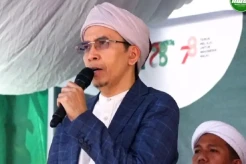 TGB Ajak Ribuan Peserta Pawai Alegoris Rapatkan Barisan dan Bergerak Maju